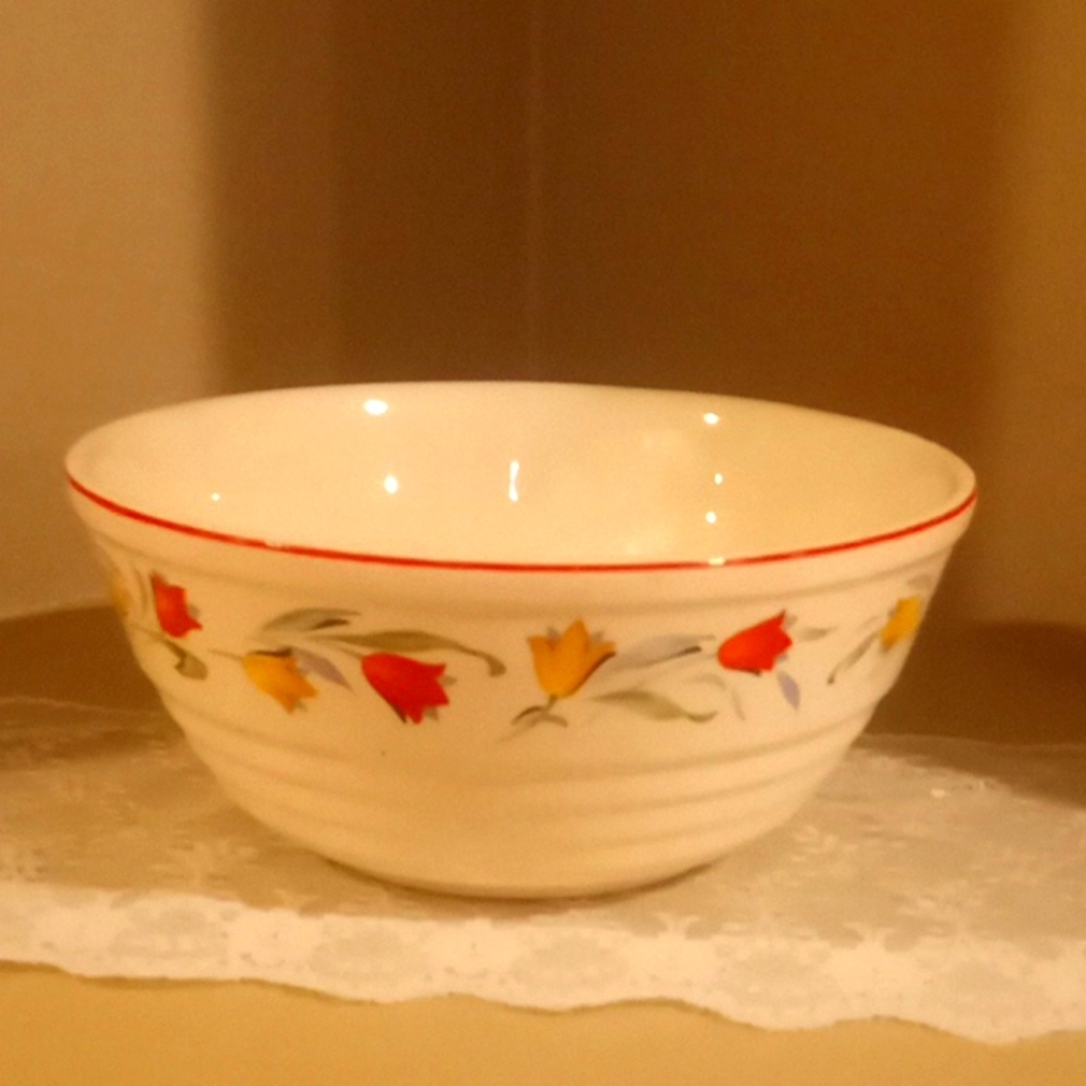 Vintage Universal Potteries Floral Oven Proof- Mixing Bowl
